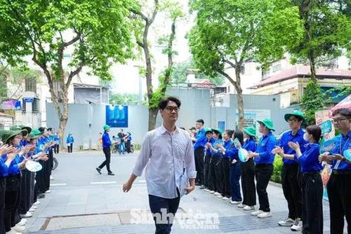 Kỳ thi tốt nghiệp THPT 2025: Nghiêm túc, an toàn, không để học sinh nào bị bỏ lại phía sau