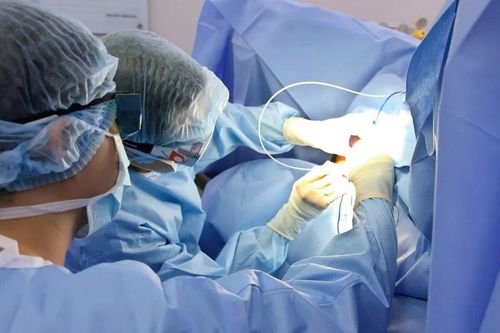 Ứng dụng công nghệ laser trong điều trị bệnh trĩ