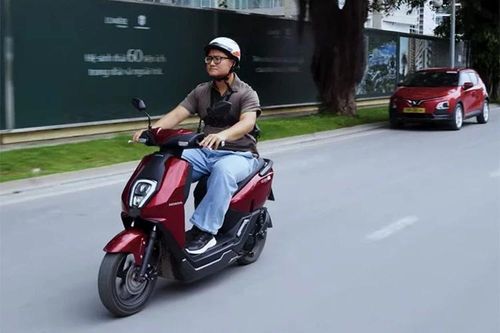 Honda ICON e: tại Việt Nam, xe máy điện cho học sinh có gì?