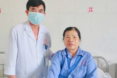 Dùng máu tự thân điều trị nang xương hàm