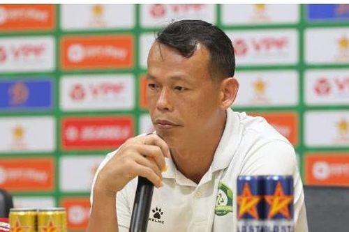 Bùi Tấn Trường nói về tiền thưởng 10 tỷ đồng của CLB Trường Tươi Bình Phước