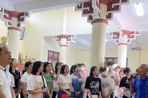 Thúc đẩy du lịch văn học trên quê hương văn nhân