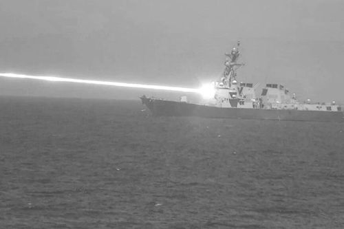 Vũ khí laser tốc độ ánh sáng đốt cháy UAV và tên lửa siêu thanh