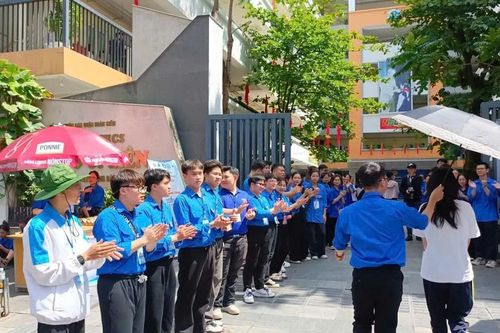 Hơn 5.000 lượt tình nguyện viên tham gia Tiếp sức mùa thi 2025