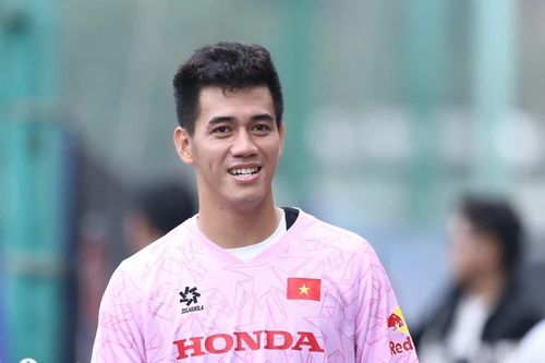Tiến Linh mất danh hiệu Vua phá lưới V-League 2024/25