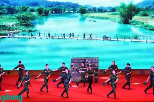 Tỏa sáng bản lĩnh, khẳng định trí lực của phụ nữ Quân đội