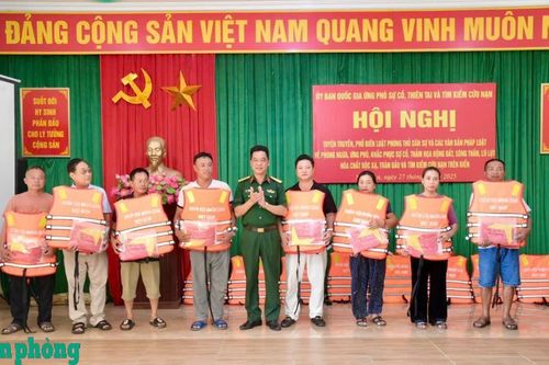 Tuyên truyền, phổ biến Luật Phòng thủ dân sự và các văn bản pháp luật về phòng ngừa, ứng phó, khắc phục thảm họa