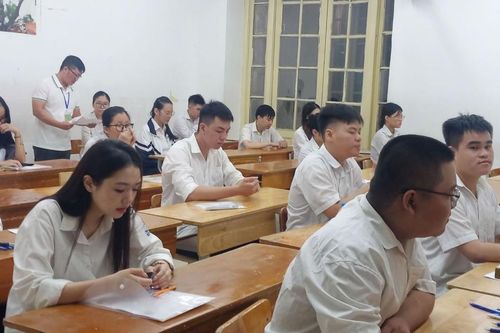 Một ngày thi căng thẳng