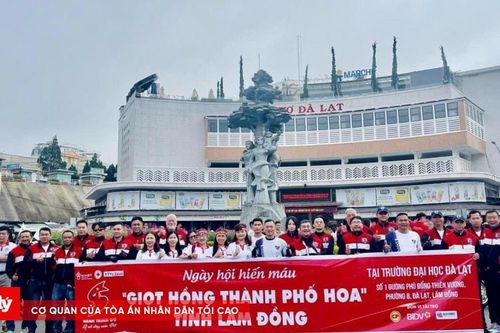 Sôi nổi Lễ xuất quân Hành trình Đỏ 2025, lan tỏa thông điệp 'Kết nối yêu thương'