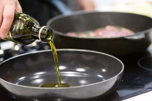 Dầu ô liu có tốt không, dùng thế nào cho đúng?