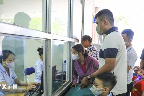 Cơ quan nào giúp UBND cấp xã quản lý nhà nước về lĩnh vực y tế?
