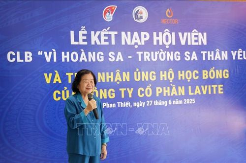 Hướng về biển đảo Tổ quốc, 'Vì Hoàng Sa - Trường Sa thân yêu'