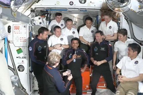 Cận cảnh khoảnh khắc phi hành gia Ấn Độ thứ hai đặt chân lên ISS