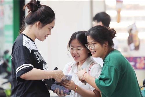 Kỳ thi tốt nghiệp THPT 2025: Ngành y tế đồng hành cùng thí sinh