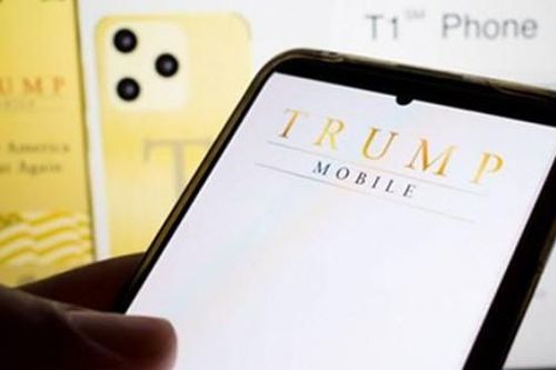 Bi hài điện thoại Trump Phone lại không được sản xuất ở Mỹ?