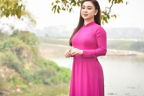 Lời thì thầm dịu dàng gửi mẹ của Sao Mai Phương Nga