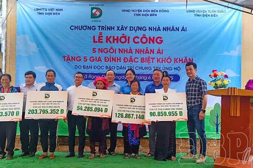 Báo Dân trí hỗ trợ 5 hộ khó khăn ở Điện Biên làm nhà nhân ái