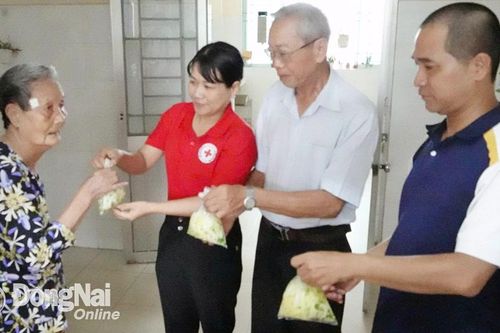 Ông Tùng hay làm việc thiện