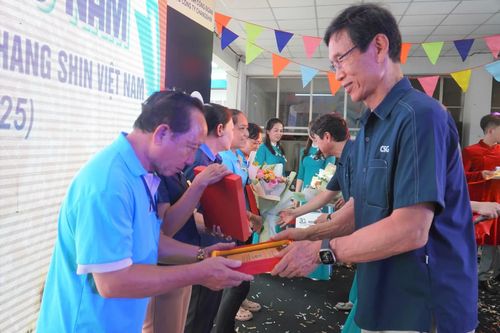 Công ty TNHH Changshin Việt Nam tri ân gần 1 ngàn lao động có 30 năm gắn bó