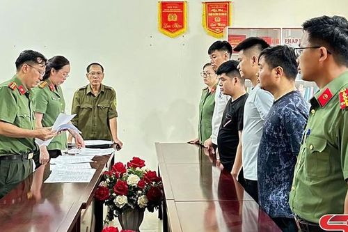 Công an Sơn La triệt phá ổ nhóm 'Chế tạo, tàng trữ, mua bán trái phép vũ khí quân dụng' quy mô lớn