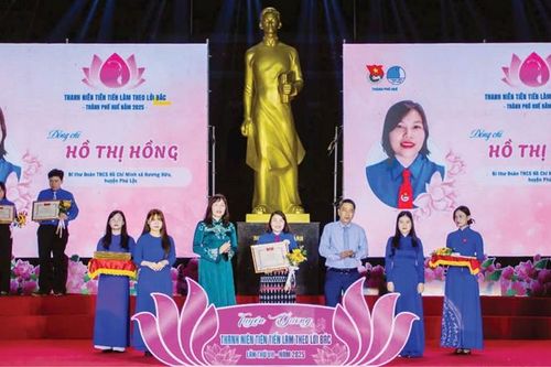 'Bông hoa' Cơ Tu làm theo lời Bác