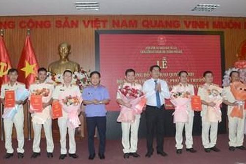 Trao quyết định bổ nhiệm lãnh đạo các Viện kiểm sát nhân dân khu vực thuộc TP. Huế