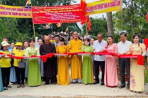 Ban Từ thiện xã hội Báo Giác Ngộ khánh thành cầu Nhất Tâm số 50 tại tỉnh Long An