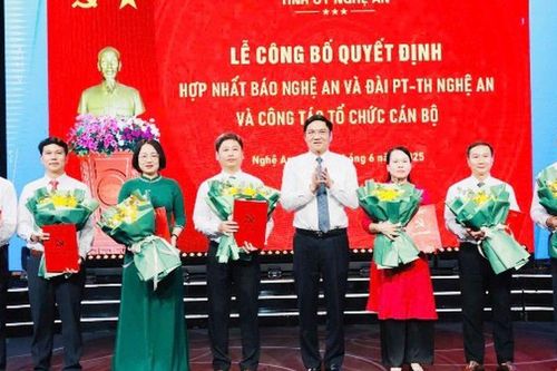 Nghệ An công bố quyết định hợp nhất hai cơ quan báo chí: Báo Nghệ An và Đài Phát thanh - Truyền hình Nghệ An