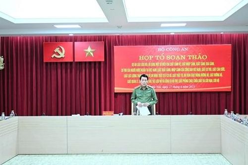 Bộ Công an họp Tổ biên tập dự án luật sửa đổi, bổ sung 10 luật