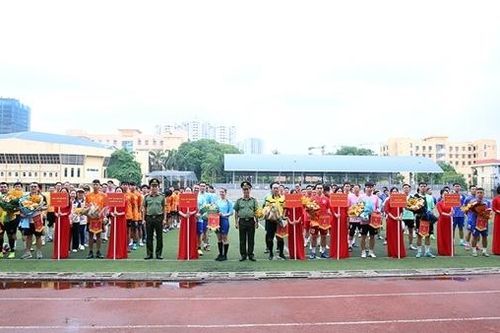 Bốn đội bóng của đại sứ quán tham gia giải đấu giao hữu chào mừng Ngày Truyền thống CAND