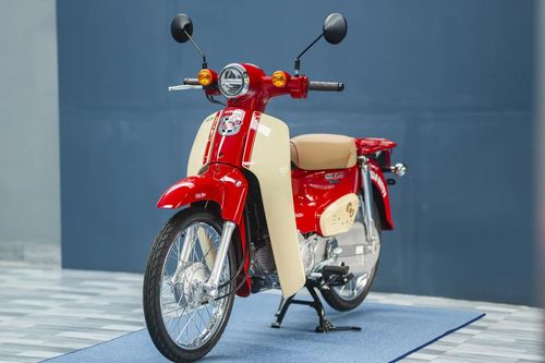 Honda Super Cub Hello Kitty đã 'cập bến' Việt Nam