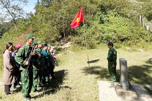 Đồn Biên phòng Cô Ba chú trọng công tác vận động quần chúng