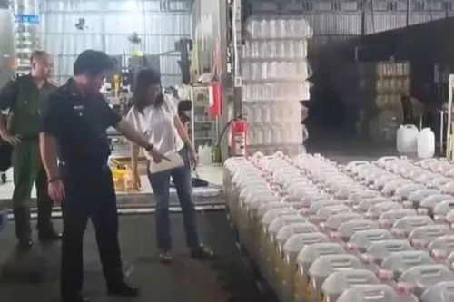 Những sự thật kinh hoàng sau vụ thu giữ trên 1.000 tấn dầu thực vật giả, nhập lậu trên toàn quốc