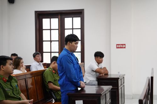 Xe tải cán 2 lần qua người đàn ông: Tài xế khai do mưa lớn, thiếu quan sát