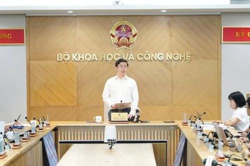 Hoàn thiện thể chế để chuyển mình trong kỷ nguyên công nghệ