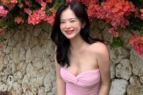 'Thiên thần nội y' Hàn Quốc 4 năm sau bê bối phải đóng brand đồ lót