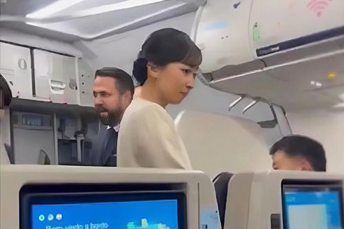Khoảnh khắc gây bão mạng của Công chúa Nhật Bản Kako