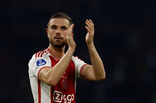 Ajax trục xuất 7 cầu thủ khỏi đội một