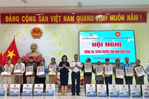 Lan tỏa pháp luật biển, đảo đến với đồng bào dân tộc, tôn giáo