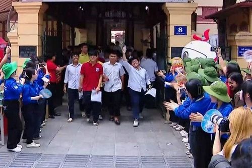 Kỳ thi tốt nghiệp THPT 2025: Dấu ấn bản lề, kiến tạo tương lai giáo dục nước nhà