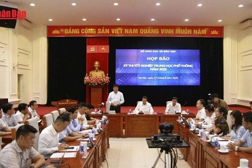 Bộ Giáo dục và Đào tạo thông tin về độ khó của đề Toán, tiếng Anh