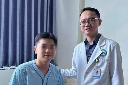 Khối amidan to gần bằng... quả trứng gà trong cổ nam bệnh nhân