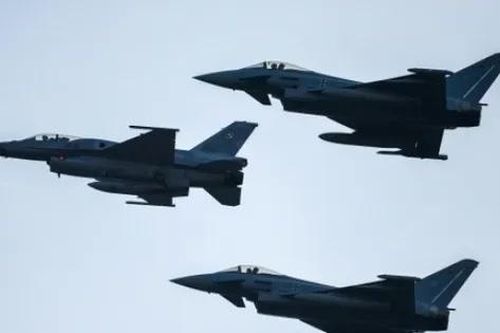 Đức điều tiêm kích bám đuôi máy bay trinh sát Nga trên Biển Baltic