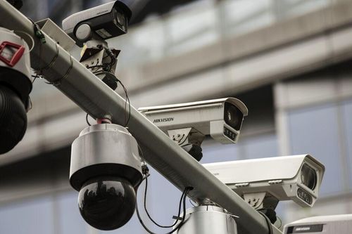 Canada cấm cửa Hikvision