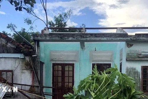 Quảng Nam: Gần 30 hộ dân bị tốc mái nhà do lốc xoáy