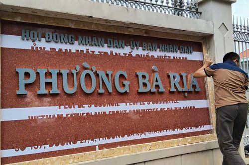 Bà Rịa - Vũng Tàu: Gắn bảng tên phường mới, sẵn sàng vận hành chính quyền hai cấp