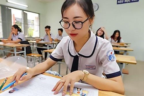 Bộ Giáo dục và Đào tạo nói gì về đề thi 'khó nhất trong lịch sử'?