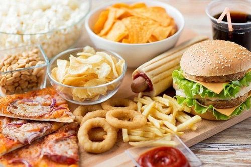 Thức ăn nhanh trong bữa sáng học sinh: Hiểm họa khó lường