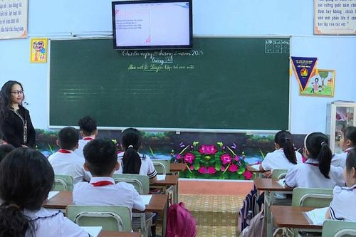Cần phát huy hơn nữa học bạ số ở các cấp học