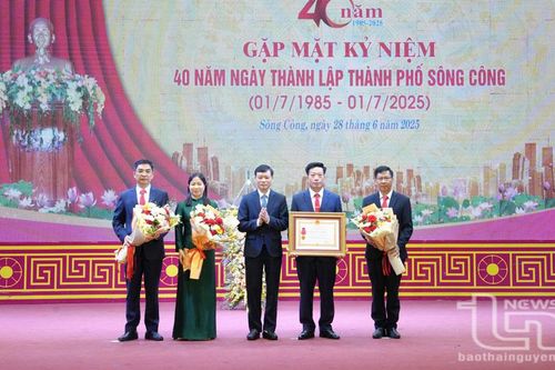 Gặp mặt, kỷ niệm 40 năm Ngày thành lập thành phố Sông Công